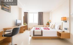 S79 Happy Hotel 2
