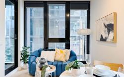 Elegant 2BR Skyline Apt Free Parking