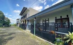 Homestay minimalis dan strategis