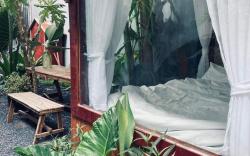 Floating market cabin, tropical, paceful