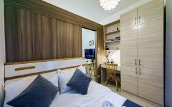 Condotel1BR Unit  w/ Balcony FAME Residences #FM08