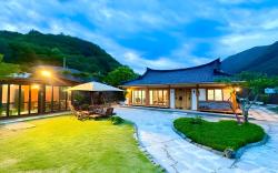 Suncheon Sumiyeonga Hanok Private House