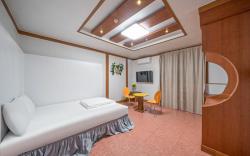 Gumi Toya Motel