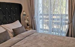 Le Casa Pine Suites Tagaytay