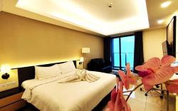 Genting CozyColdSuite AT Ion Delemen