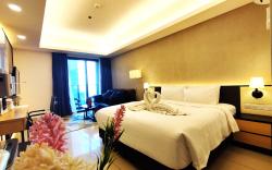 Genting ColdFoggySuite AT Ion Delemen
