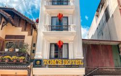 Tom's Hotel