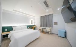 Brown Dot Gimcheon Station Branch