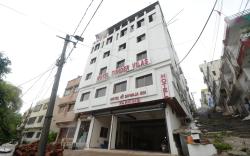 Hotel Shri Dhwaja Inn near Shrinathji Temple