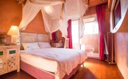 墾丁南灣阿飛衝浪旅店