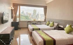 Grand Harbour Hotel