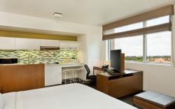 Element Miami Doral