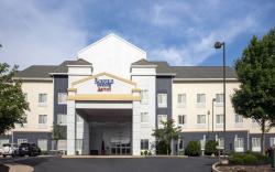 Fairfield Inn & Suites State College