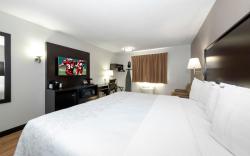 Red Roof PLUS+ Huntsville