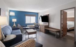 Holiday Inn Express Sheboygan-Kohler / I-43 By IHG