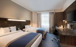 Holiday Inn Express Dubai Safa Park By IHG