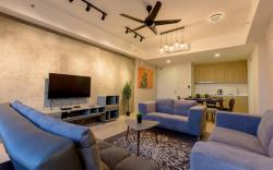 Tropicana 218: Spacious Luxury 3BR 3car park 11pax