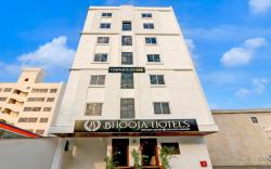 Townhouse OAK BHOOJA HOTELS