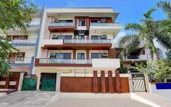 Super Collection O Sector 70 Noida