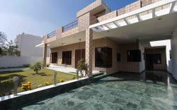 The Lawn House : 3BHK Furnished Villa with Lawn