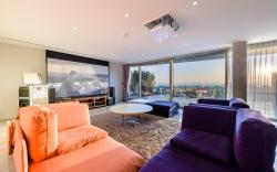 Bayhill Pool Villa