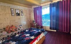 Parashar lake Fogg Hill cottage