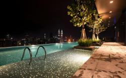 Expressionz Professional Suites By Mykey Global