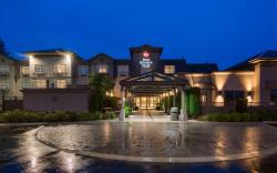 Best Western Plus Pitt Meadows Inn & Suites