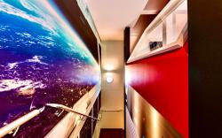 GUEST HOUSE DISCOVERY SHIP 