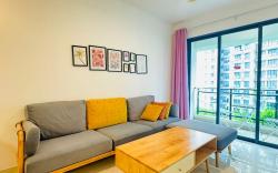 Cozy 2B1R Condo forest city