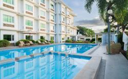 Microtel by Wyndham South Forbes near Nuvali