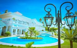 Casa Blanca by the Sea