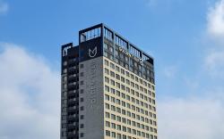 Golden Tulip Ever Yongin Hotel