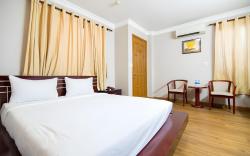 Quynh Giang Hotel Tan Binh Dist