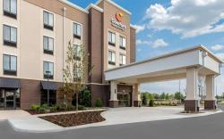 Comfort Inn & Suites At CrossPlex Village