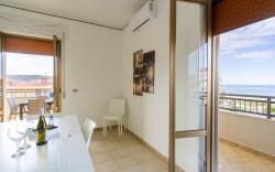 ampio appartamento al mare