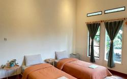 Mits Youth Hostel