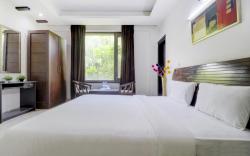 Blue Moon Residency Hotel & Restaurant