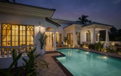 LohonoStays Maison9 Estate 6 Bedroom