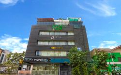 FabHotel Astra Suites - HSR Main Road