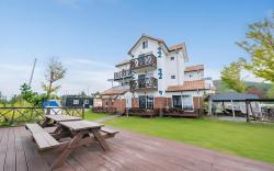 Donghae Udal Ocean Tennis Pension