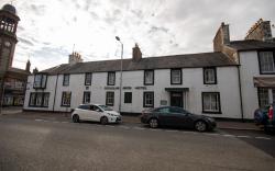Douglas Arms Hotel