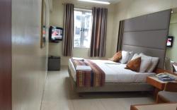 Empire Hotel - Grant Road