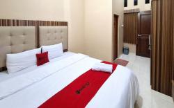 RedDoorz Syariah Near Exit Toll Pekalongan 2