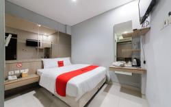 RedDoorz Plus near Grand Indonesia Jakarta