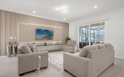 Bedrooms 4 Bathrooms Windsor Cay 1289 ER