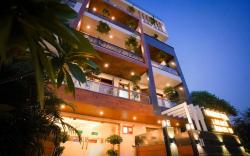 Hotel Maharaja Palace Near Medanta Medicity