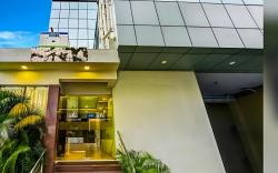 Hotel Titanium Tower