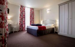 CAMPANILE VAL DE France