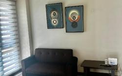 Lovely 1 br condo 2